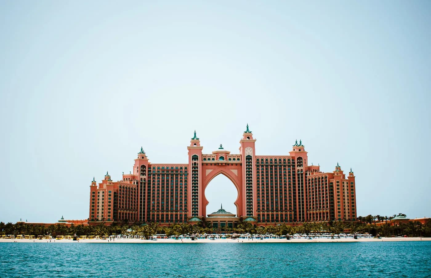 Atlantis The Palm resort and its arch above the beach